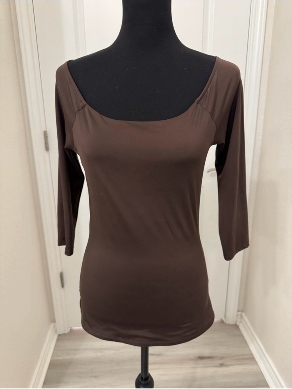Boston Proper Women's Brown Scoop Neck Stretch Top